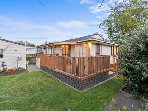 2/23 Scott Road, Papakura