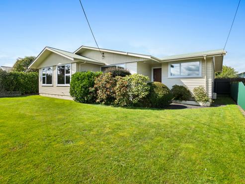 11 Oxford Street, Marton