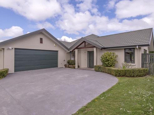 3 Breton Close, Northwood