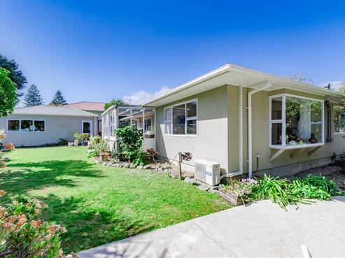 8A Fleetwood Grove, Waikanae