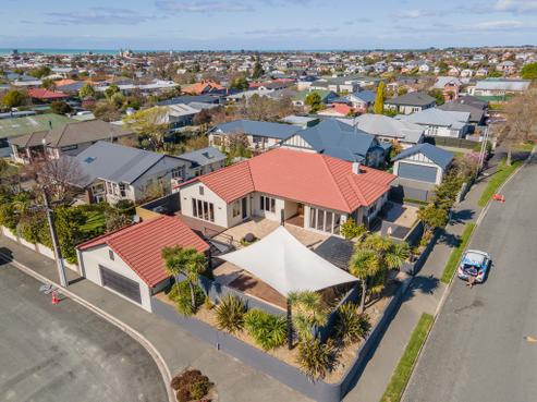 57 Avenue Road, West End