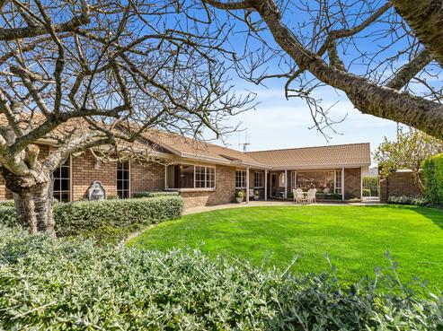 33 Harrowfield Drive, Harrowfield