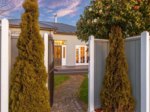 58 Hawkesbury Avenue, Saint Albans