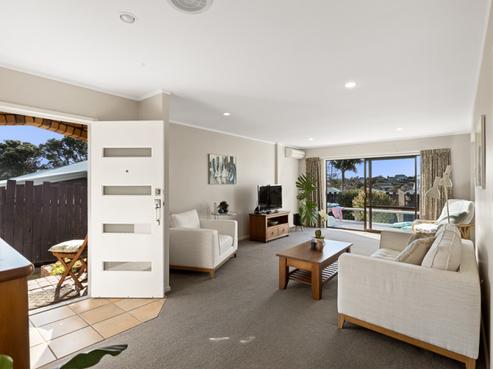 6 Lucy Foster Lane, Red Beach