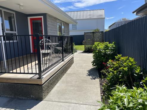 2/65 William Street, Ashburton