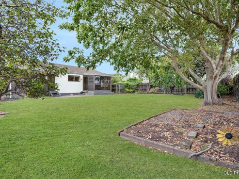 224 Walter Strevens Drive, Conifer Grove