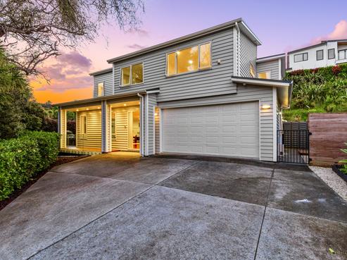 9 Carex Way, Long Bay