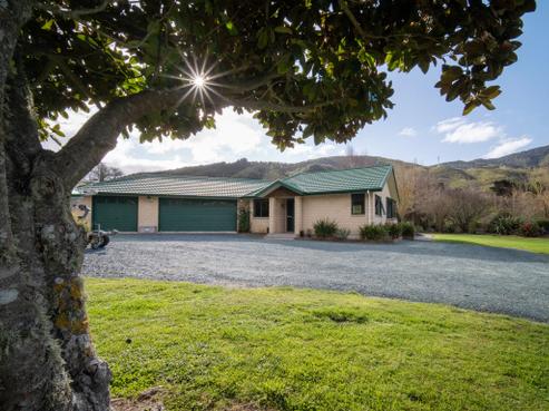 25 Hollyman Road, Hira