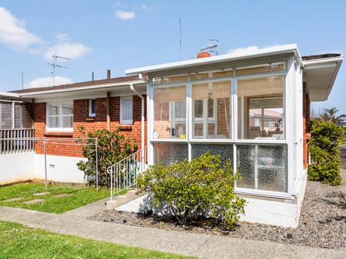 1/16 Fowler Street, Northcote