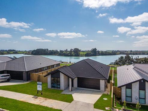 6 Omahuru Road, Glenbrook