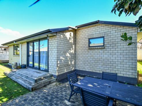 16B Alexander Street, Papakura