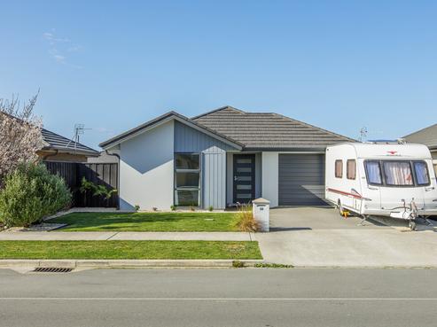 38 Hodgkinson Road, Pegasus