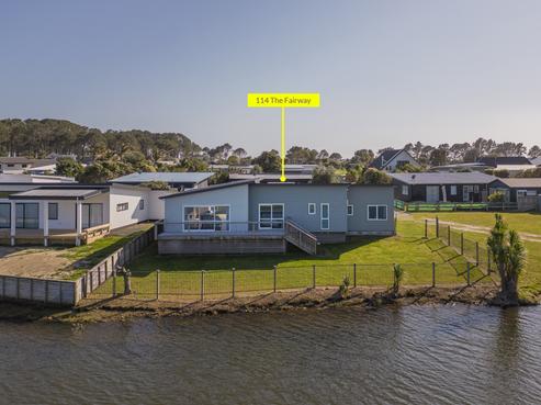 114 The Fairway, Matarangi