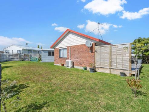 2/12 Miriam Corban Heights, Henderson