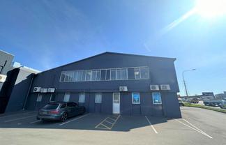 Corner Profile - Ample Parking
