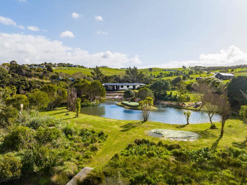 1951 Cove Road, Mangawhai