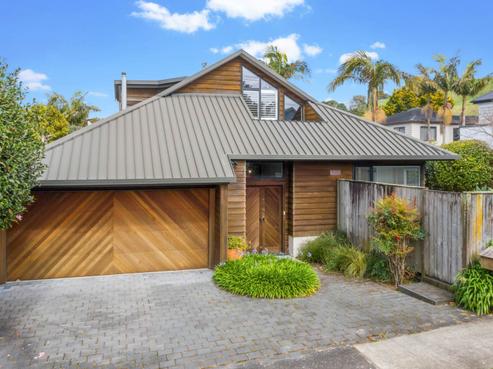 1A Dunkerron Avenue, Epsom