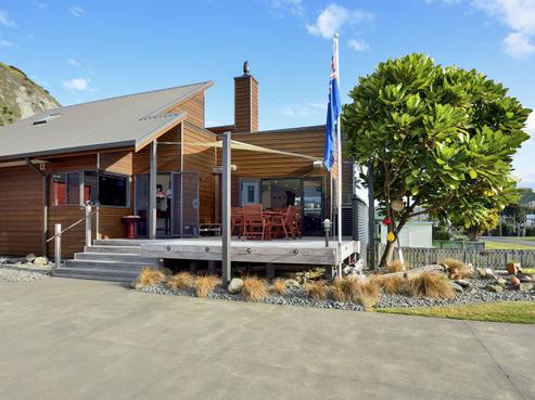 39 Kuku Avenue, Mahia