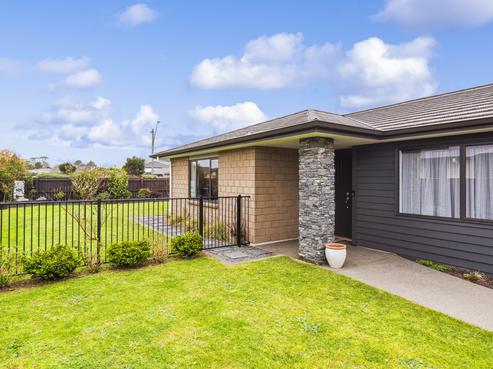 8 Christow Court, Paraparaumu