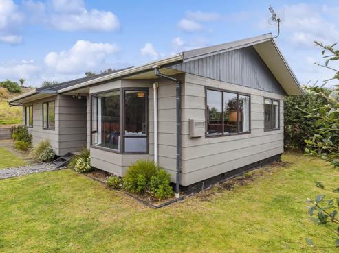 6 Jane Street, Waikanae Beach