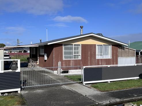 225 Stafford Street, Hokitika
