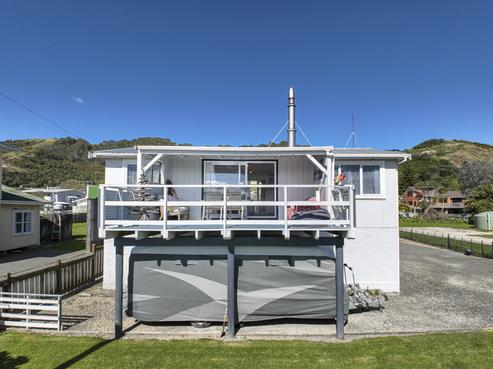 73 Fortescue Street, Mahia