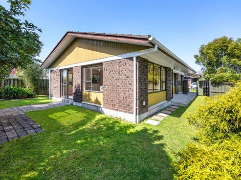 2/35 Ti Nana Crescent, Henderson