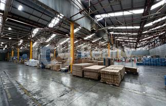 Split Manukau Warehouse | 5,596sqm +