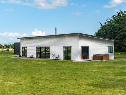 9 Murphys Line, Featherston