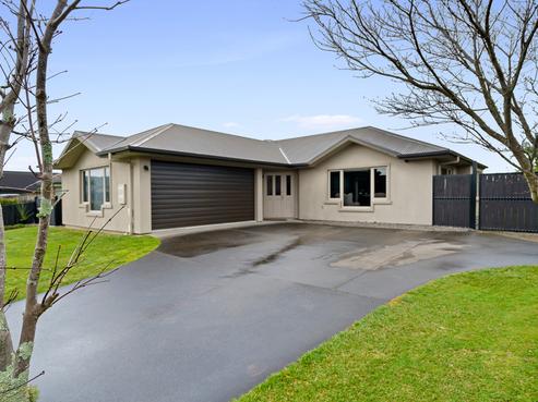 18 Mirbeck Avenue, Cambridge