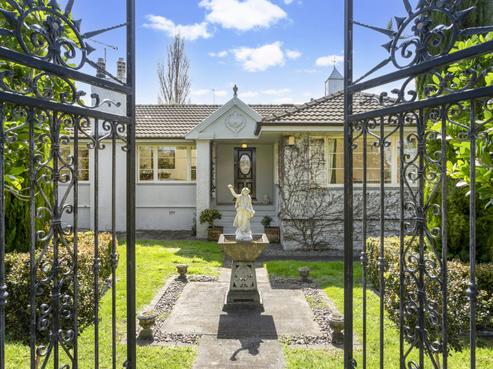 62 Riddell Road, Glendowie
