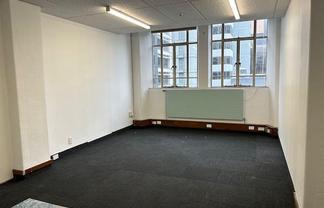 Large Room - flexible terms
