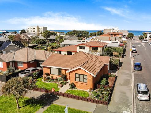 18 Albert Street, Saint Clair