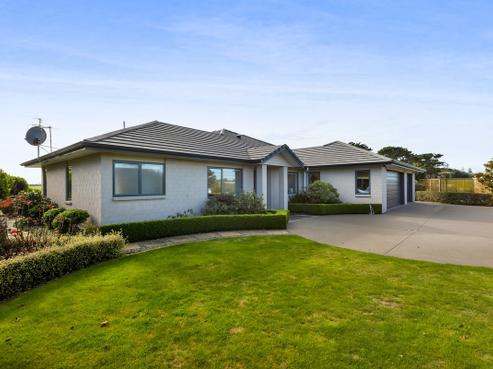 3 Larlin Heights, Hawera
