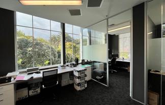 OFFICE IDEAL FOR A LAWYER
