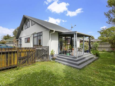 4/25A Beach Road, Te Atatu Peninsula