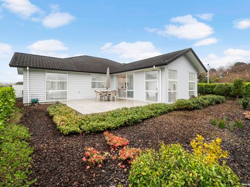 2 Westerley Place, Long Bay