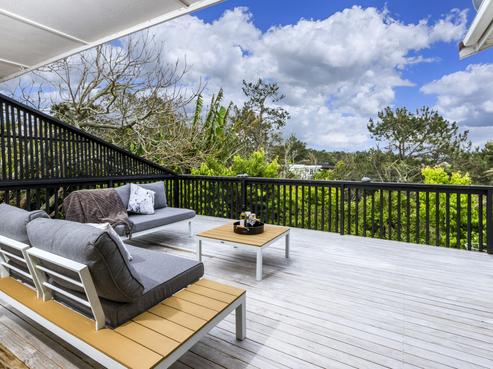 103 Sunrise Avenue, Murrays Bay