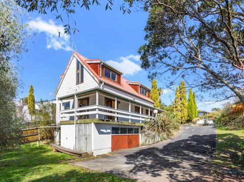 18 Widmore Drive, Massey