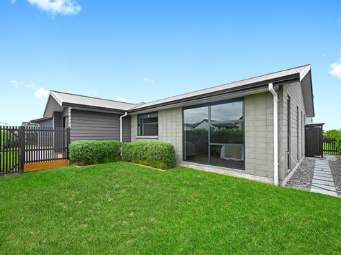 15 Lavinias Way, Chartwell