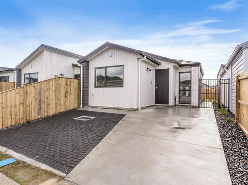 11 Combat Street, Papakura