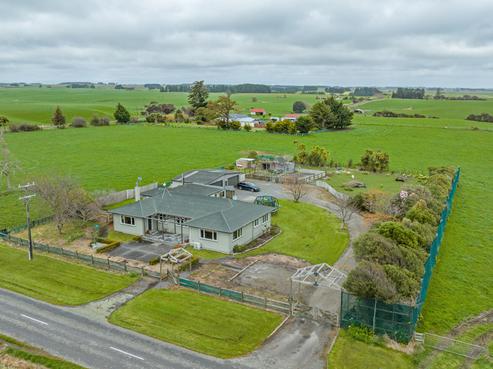 1911 Makino Road, Halcombe