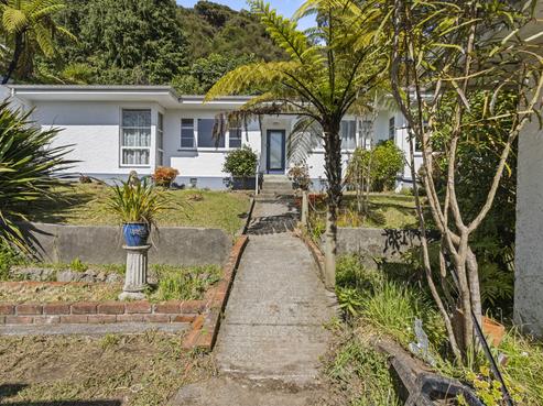 1 Coast Road, Wainuiomata