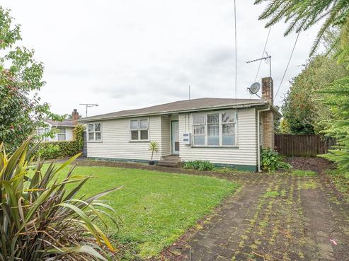 4 Cleveland Street, Bader