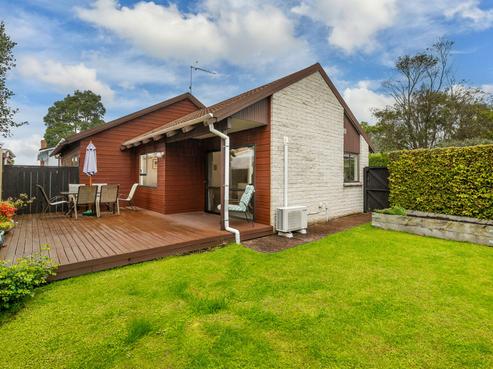 2/255 Meola Road, Point Chevalier