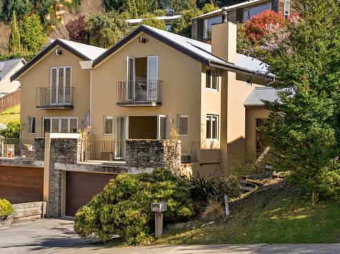 34B Greenstone Place, Fernhill/Sunshine Bay