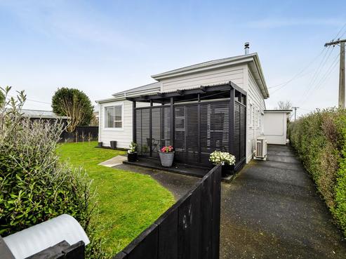 32 Collins Street, Hawera