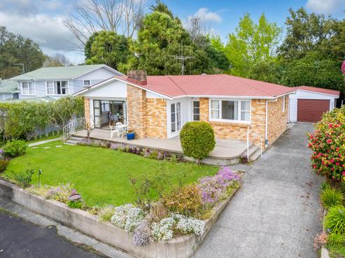 24 Beverley Crescent, Hillcrest