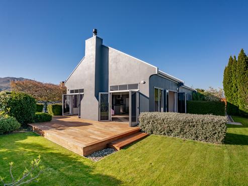 8 Matthews Crescent, Cromwell