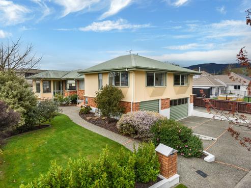 18 Aldinga Avenue, Stoke